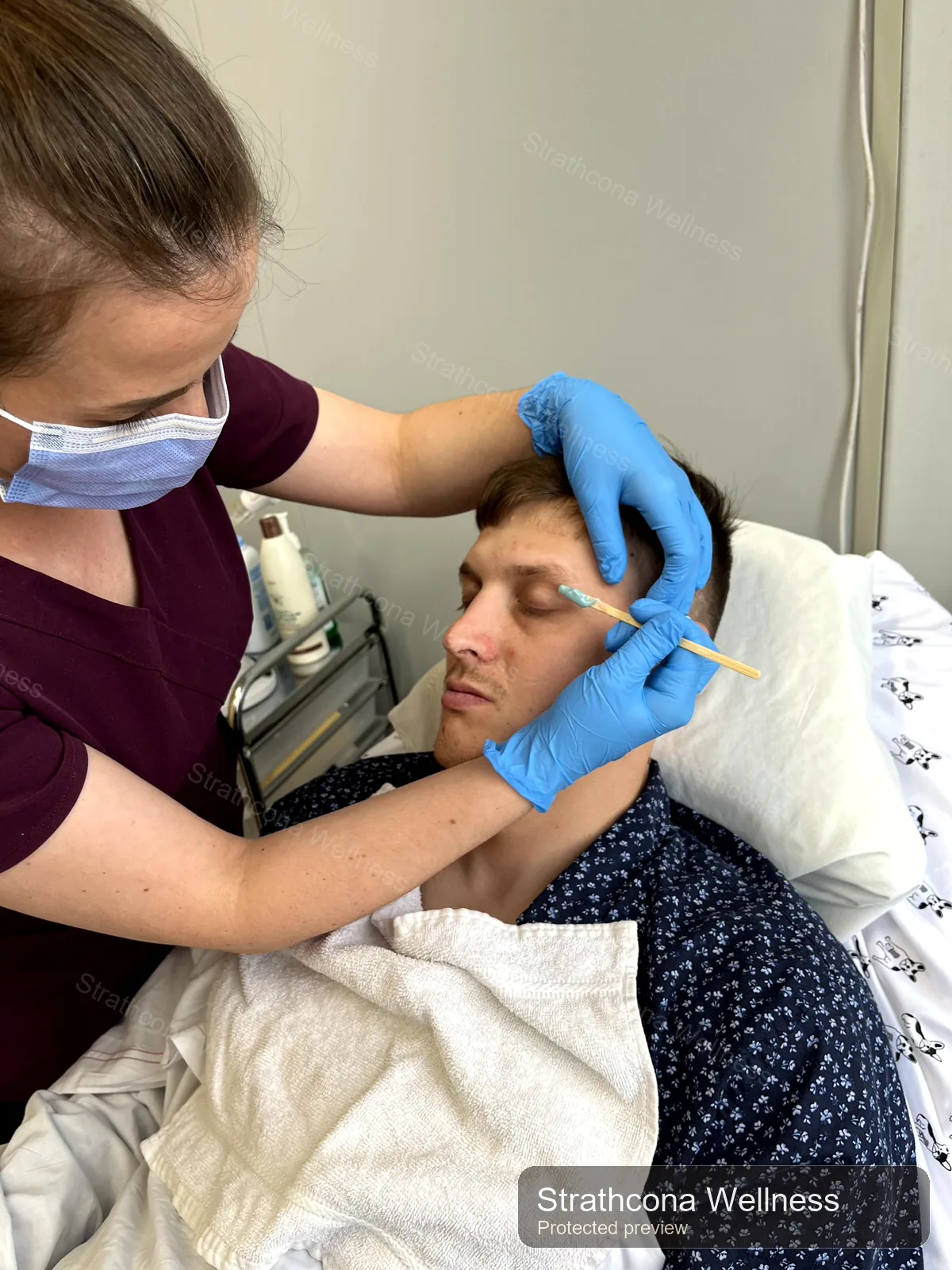 Close facial care and skin comfort focus
